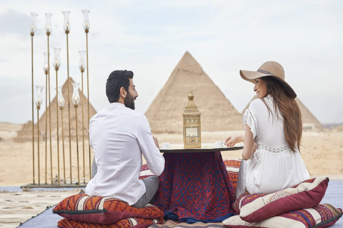 Pyramids of Giza, The Egyptian Museum and Bazaars